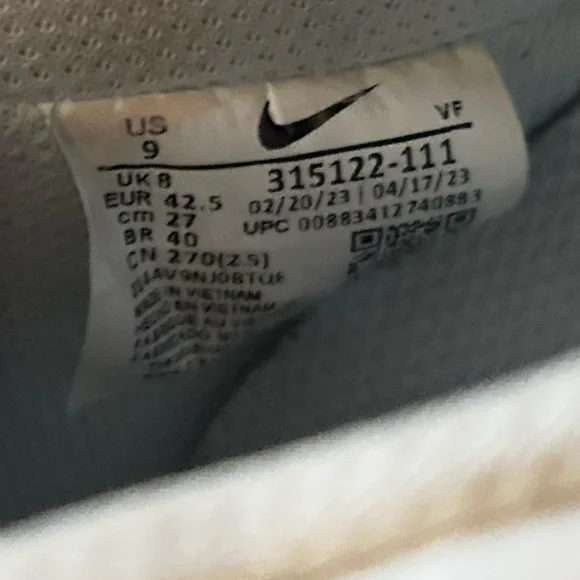 Nike Air Force 1's '07 Triple White Shoes Sz 10.5 Women/Sz 9 Men #315122-111 - Picture 9 of 9